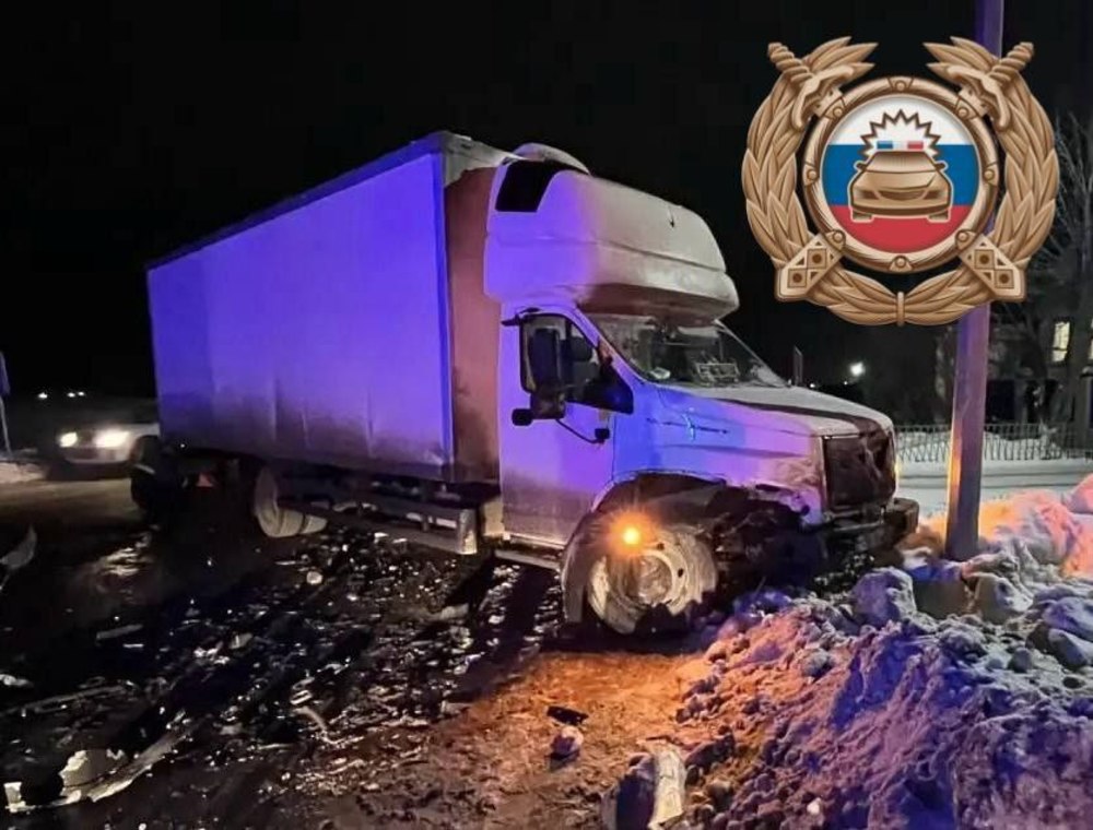 В столкновении грузовика и 