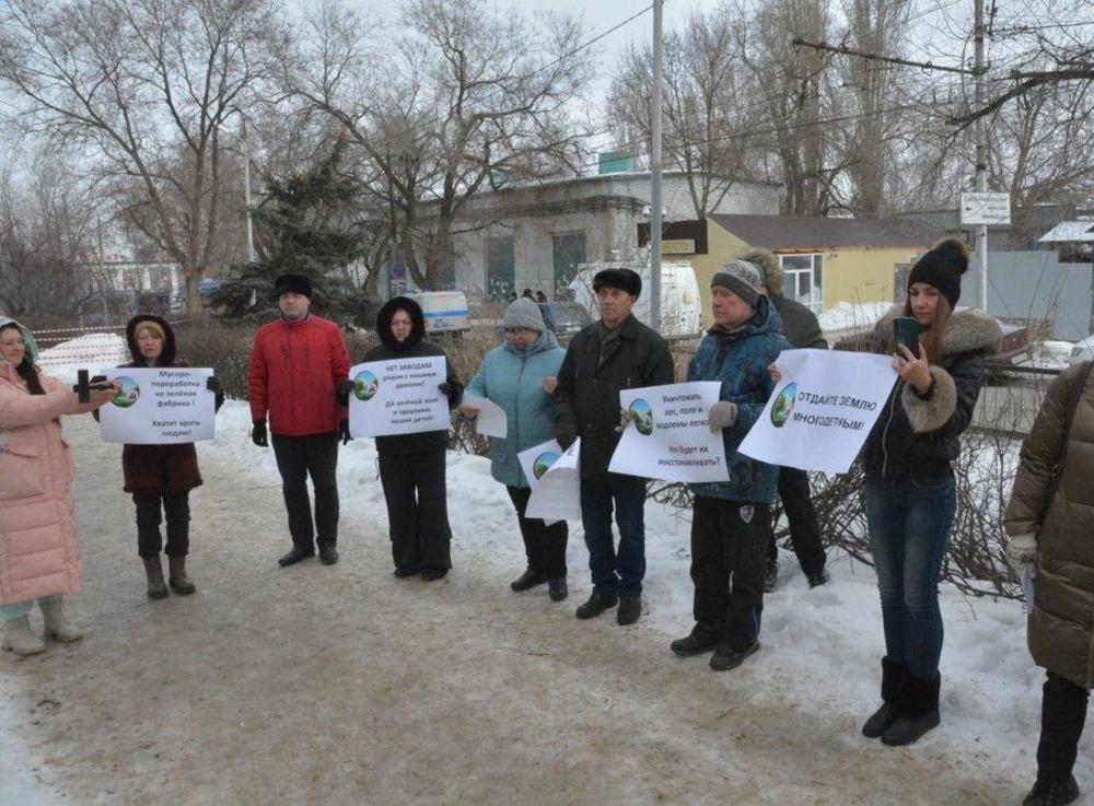 Времена. Арестован Лермонтов, губернатор предложил выпустить в Саратове 7-й IPhone