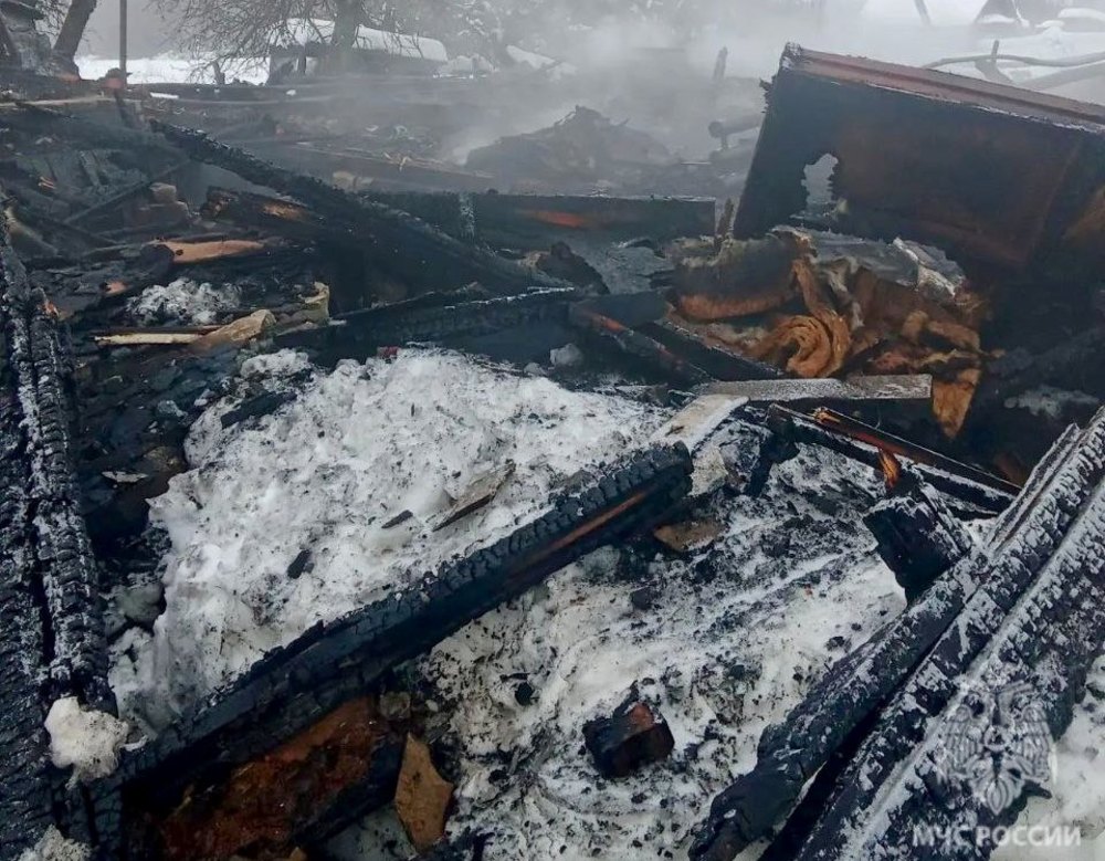 В горящем доме погиб мужчина