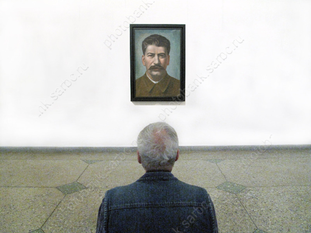 Времена. Давка на похоронах Сталина, в Саратове введено всеобщее обучение

