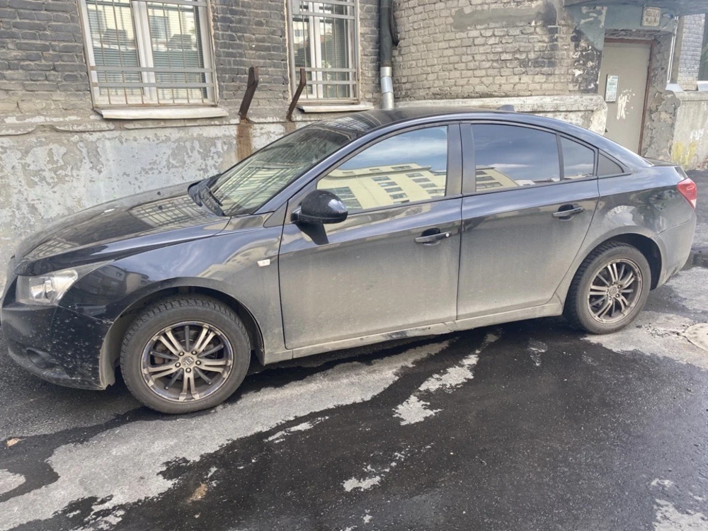 Горожанин лишился машины после устроенного подругой ДТП