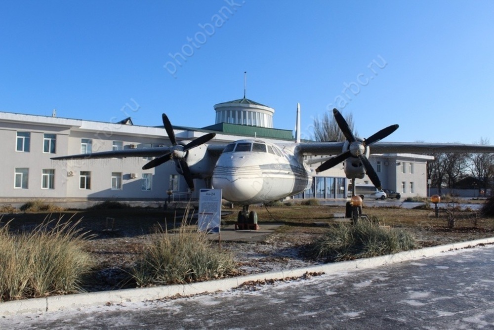 Времена. Первый полëт самолëта Як-42, презентован жилой район на месте аэропорта