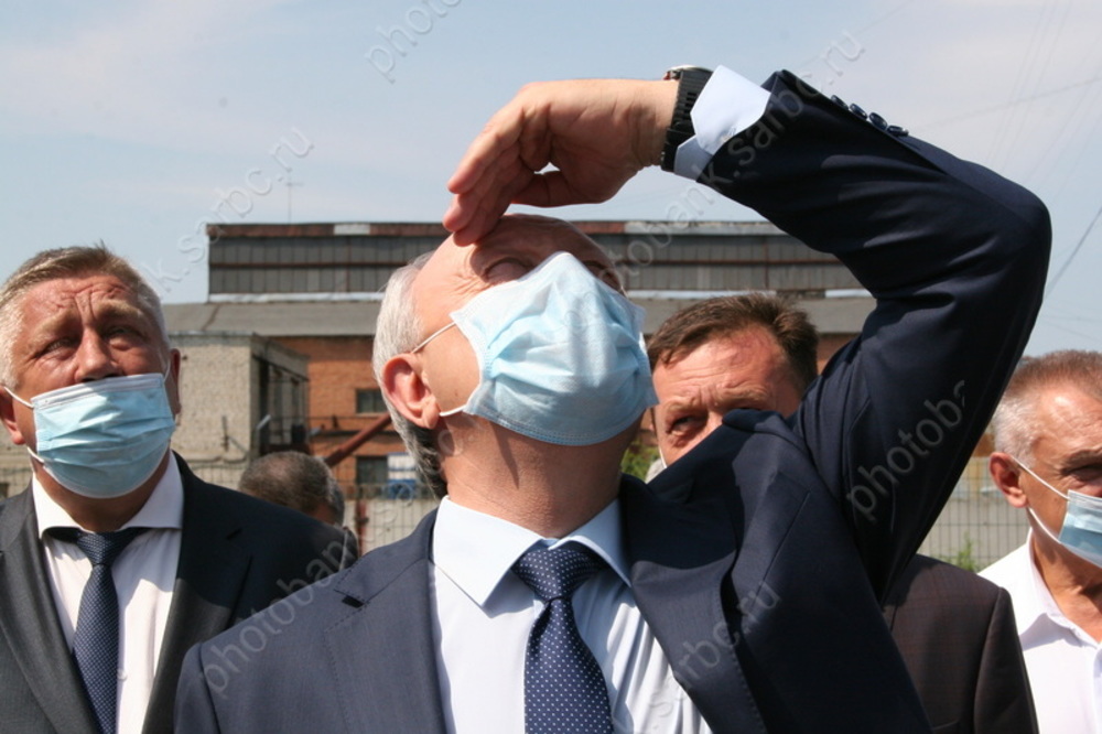 Времена. Ельцин пересаживает чиновников на отечественные машины, Радаев просит разрешить пожизненное губернаторство 