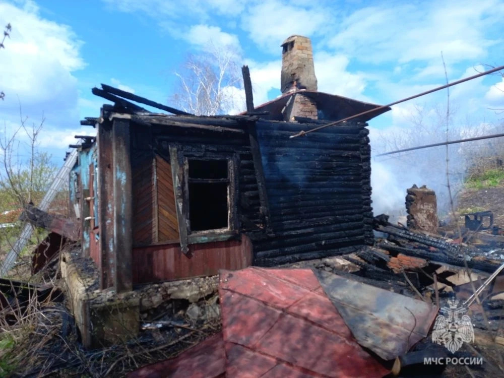 В нежилом строении сгорел бомж