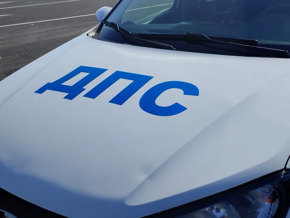 Подросток опрокинулся на мопеде