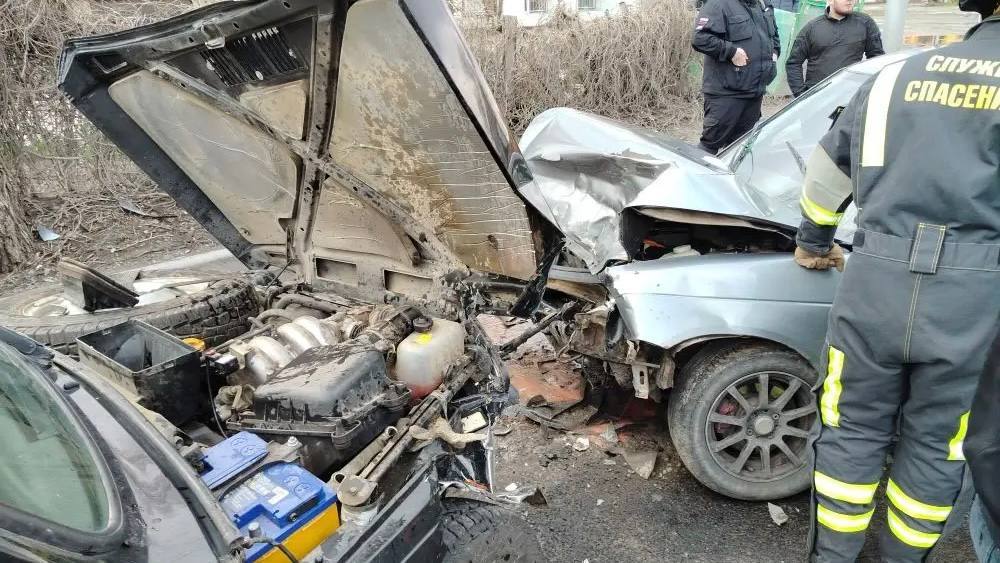 Два человека пострадали в ДТП с тремя машинами