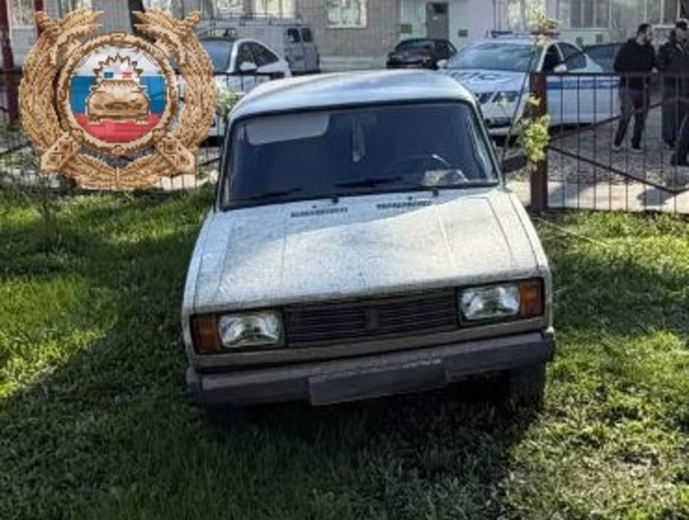 Машина без водителя сбила пенсионерку