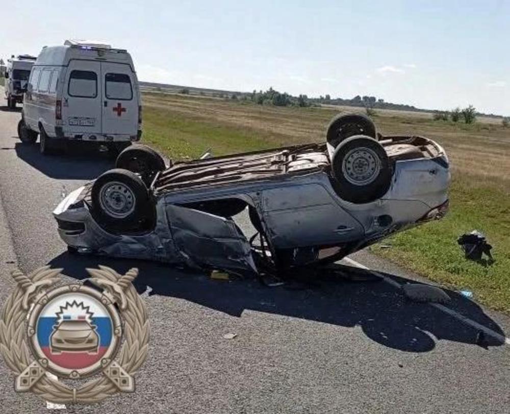 В перевернувшейся 
