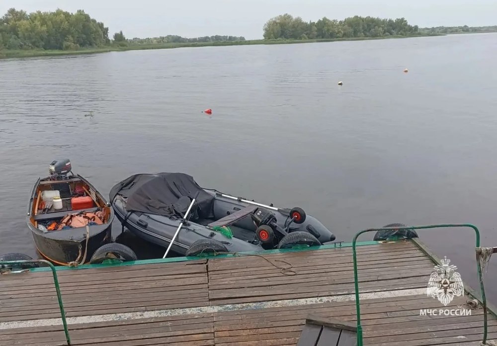На Волге спасли мужчину, который перевернулся на лодке