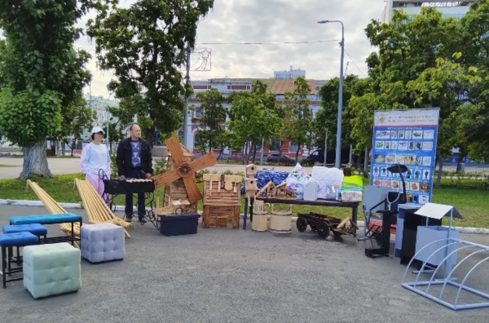 В центре города показали изготовленные заключенными товары