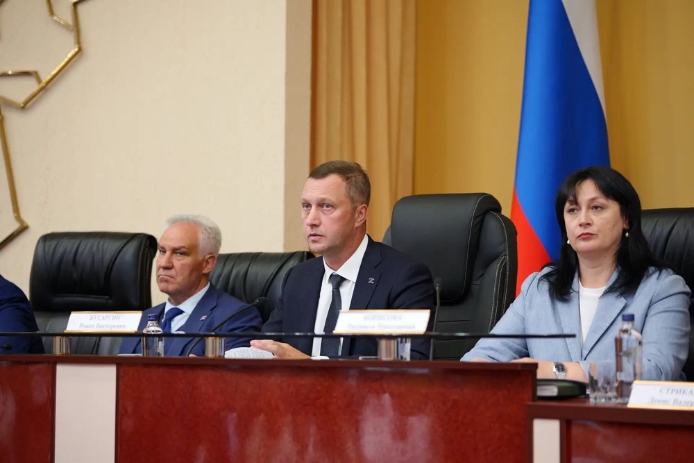 Роман Бусаргин продолжает опускаться в рейтинге губернаторов