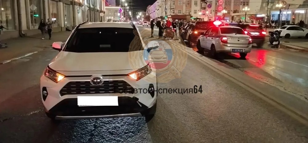 На упавшую с мотоцикла девочку наехала 