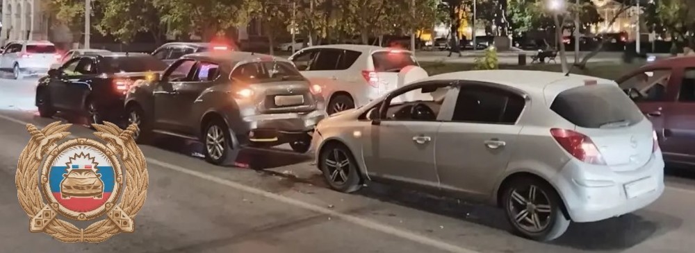 В массовом ДТП пострадала женщина-водитель