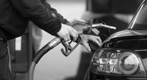 Рекордный рост цен на бензин. Трейдеры просят экстренных мер