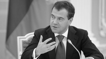 Медведев нашел пользу в графе "Против всех". А Путин ждет итога дискуссии