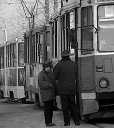 Не трамвай, объедет... "Перевозчики воздуха" vs "автоуродства"