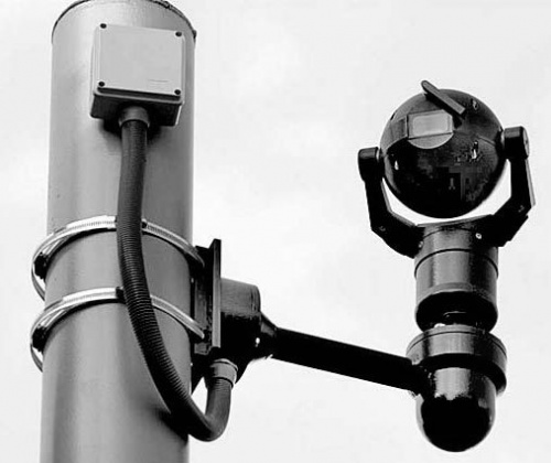 Камеры на дорогах будут фиксировать лица нарушителей ПДД. Идею назвали утопической