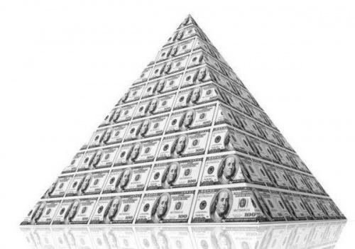 В России появились 20 тысяч финансовых пирамид. Мошенники обещают до 50% прибыли в месяц