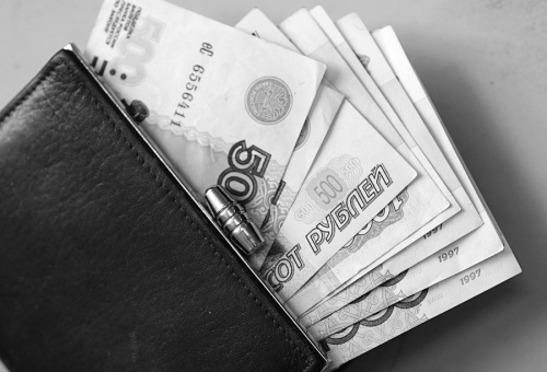 Половина российских компаний заявили, что повысят зарплату в 2016 году. Руководству и ценным кадрам