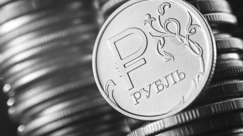 Эксперт: Курс рубля может снизиться до 70 рублей за доллар к новому году