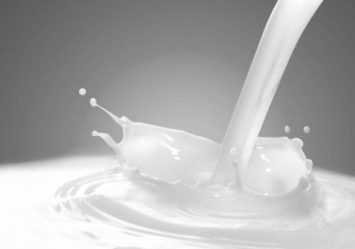 СМИ: Эксперты "Росконтроля" обнаружили молоко с кормовым привкусом 