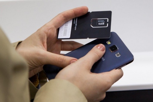 Абоненты Tele2 могут брать SIM-карты в салонах без спроса