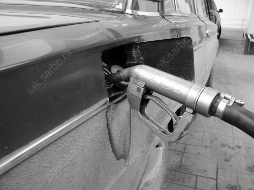 СМИ: Обсуждается второе за год повышение акцизов на бензин 