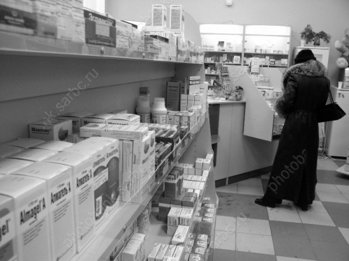 "РГ": Аптеки обяжут предлагать дешевые лекарства
