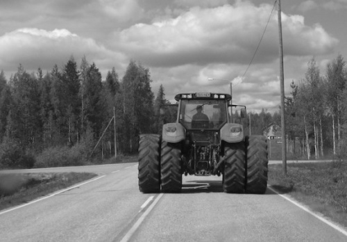 Провокация на дороге. "Тихоходы" обвинили в сговоре с ГИБДД