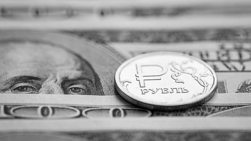 Эксперт: До конца года рубль может упасть до 75 руб. за доллар