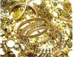 Из квартиры сотрудницы полиции похищено золото на 114 тыс. рублей