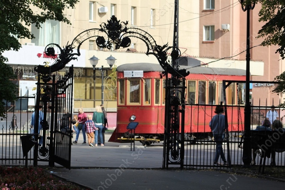 Времена. В России начали выдавать ваучеры, в Саратове прошел первый трамвай