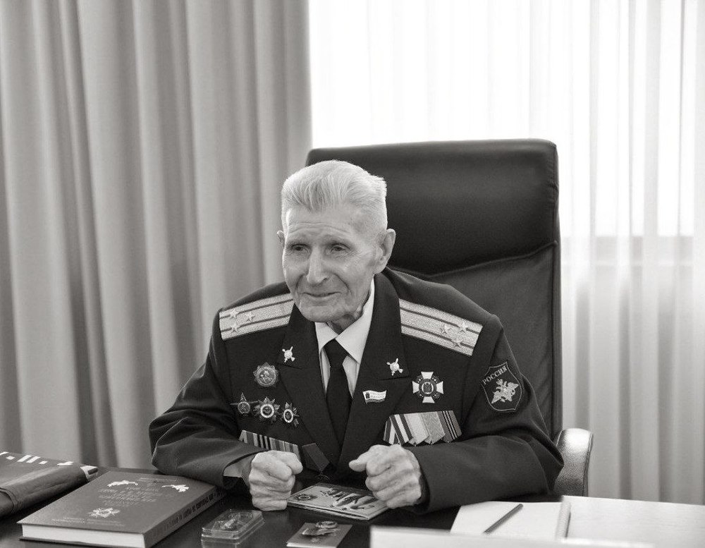 Ушел из жизни ветеран, редактор "Книги памяти" Георгий Фролов