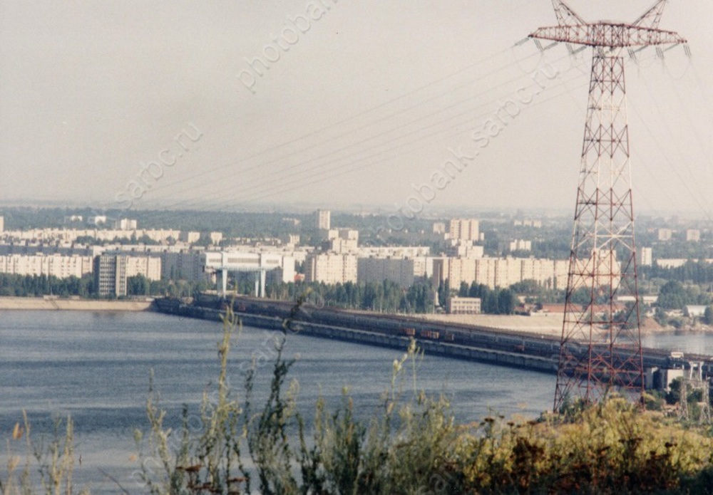 Времена. Произошел Майнильский инцидент, Саратовская ГЭС введена в промышленную эксплуатацию