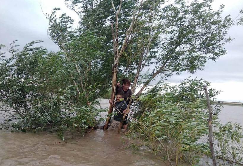 Во время наводнения в Солянке потоком унесло двух жителей