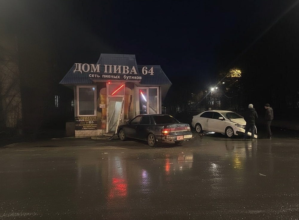 В результате ДТП автомобиль врезался в 