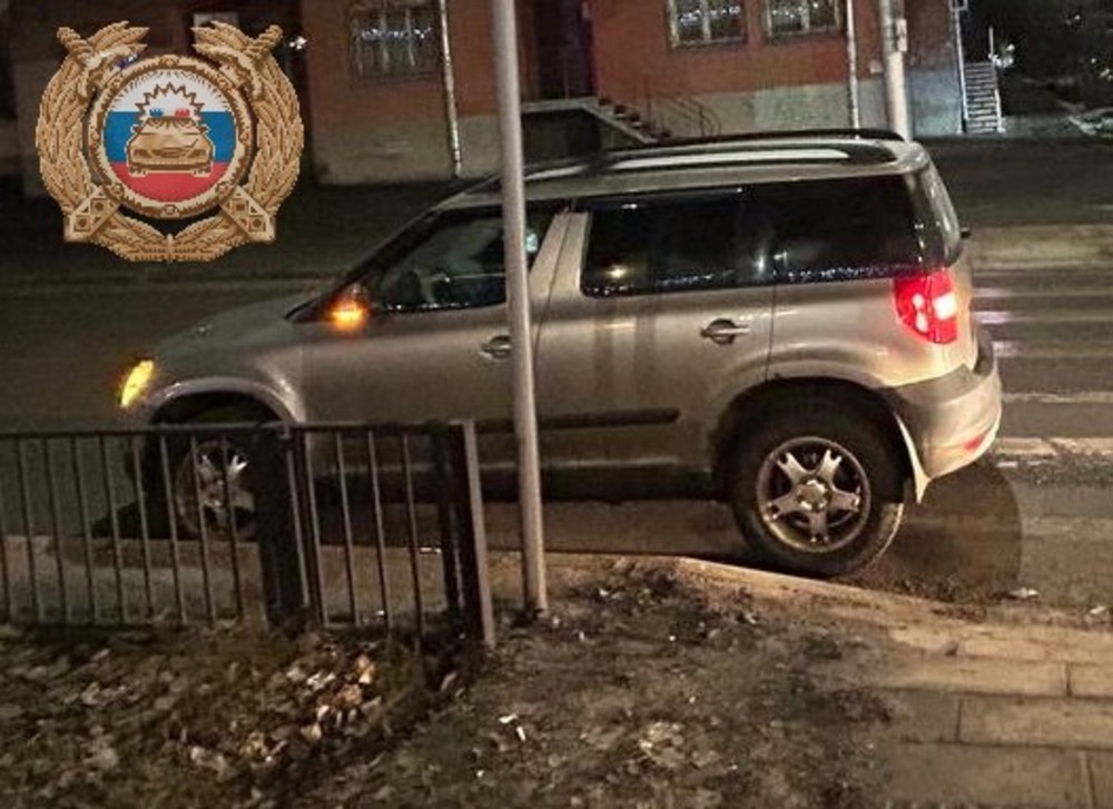 На Рахова электровелосипедист попал под колёса 