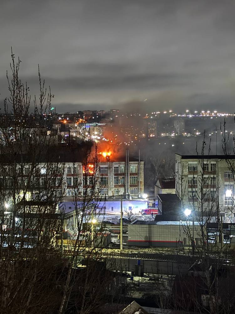 В Саратове ночью горел завод имени Орджоникидзе