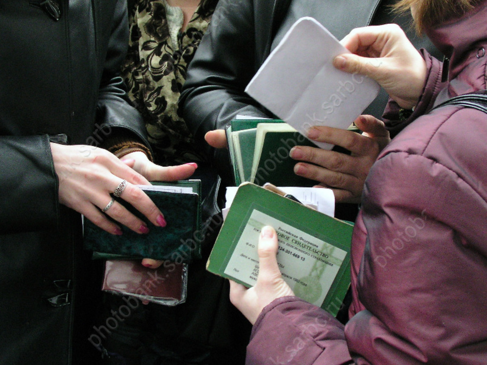 В области продлили запрет на работу иностранцев в некоторых сферах