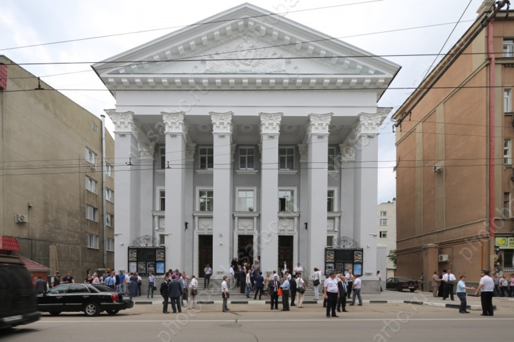 Певица и педагог отмечены госнаградами