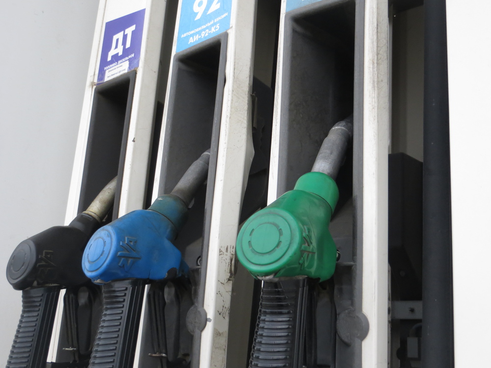 В регионе продолжает дорожать бензин