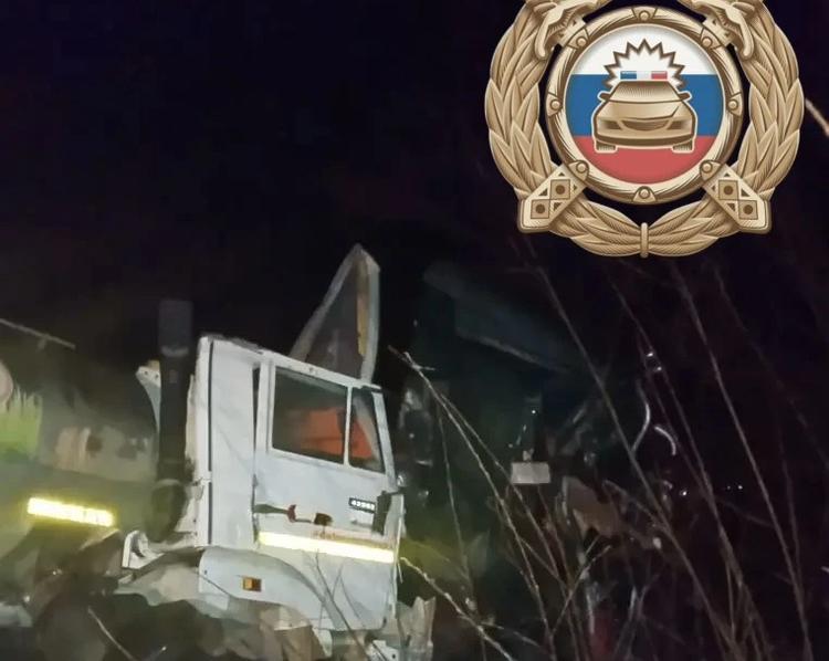В дорожной аварии погиб водитель молоковоза
