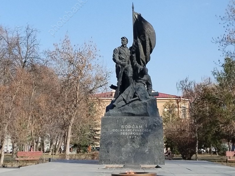 Времена. В России состоялся первый киносеанс, в Саратове - контрреволюционный мятеж
