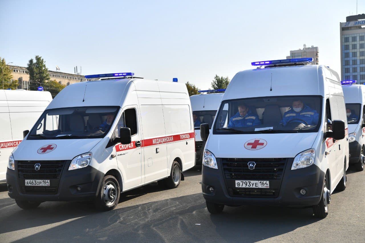 Новая машина скорой помощи в России