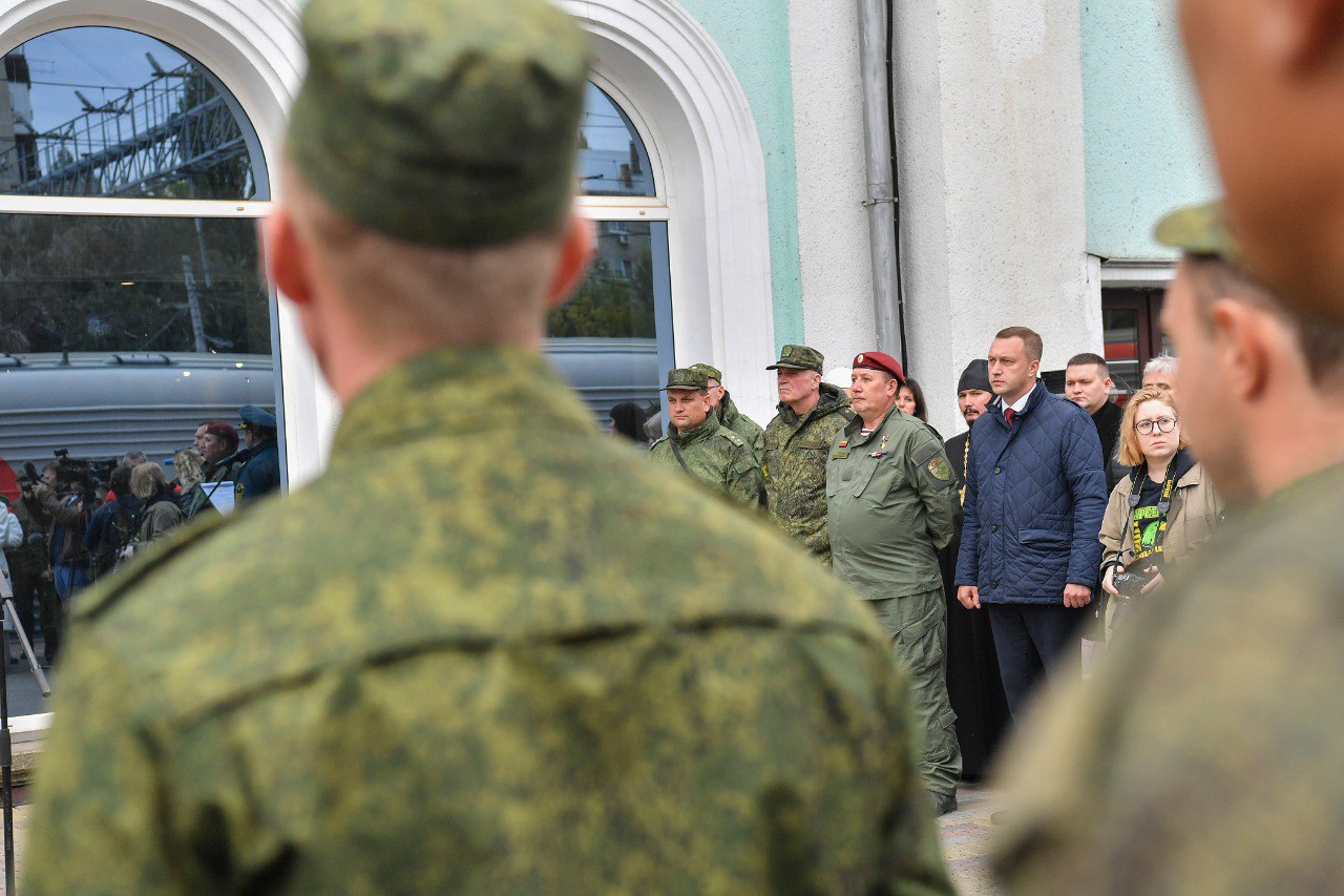 На железнодорожном вокзале состоялись проводы мобилизованных | 10.10.2022 |  Саратов - БезФормата