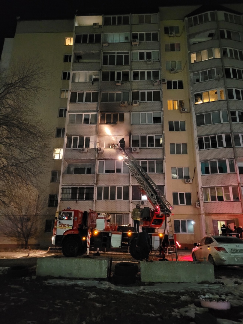 С пожара в десятиэтажке вынесли двух пьяных мужчин | 27.01.2023 | Саратов -  БезФормата