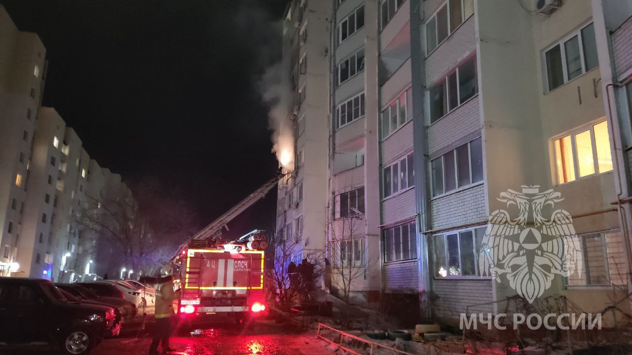 С пожара в десятиэтажке вынесли двух пьяных мужчин | 27.01.2023 | Саратов -  БезФормата