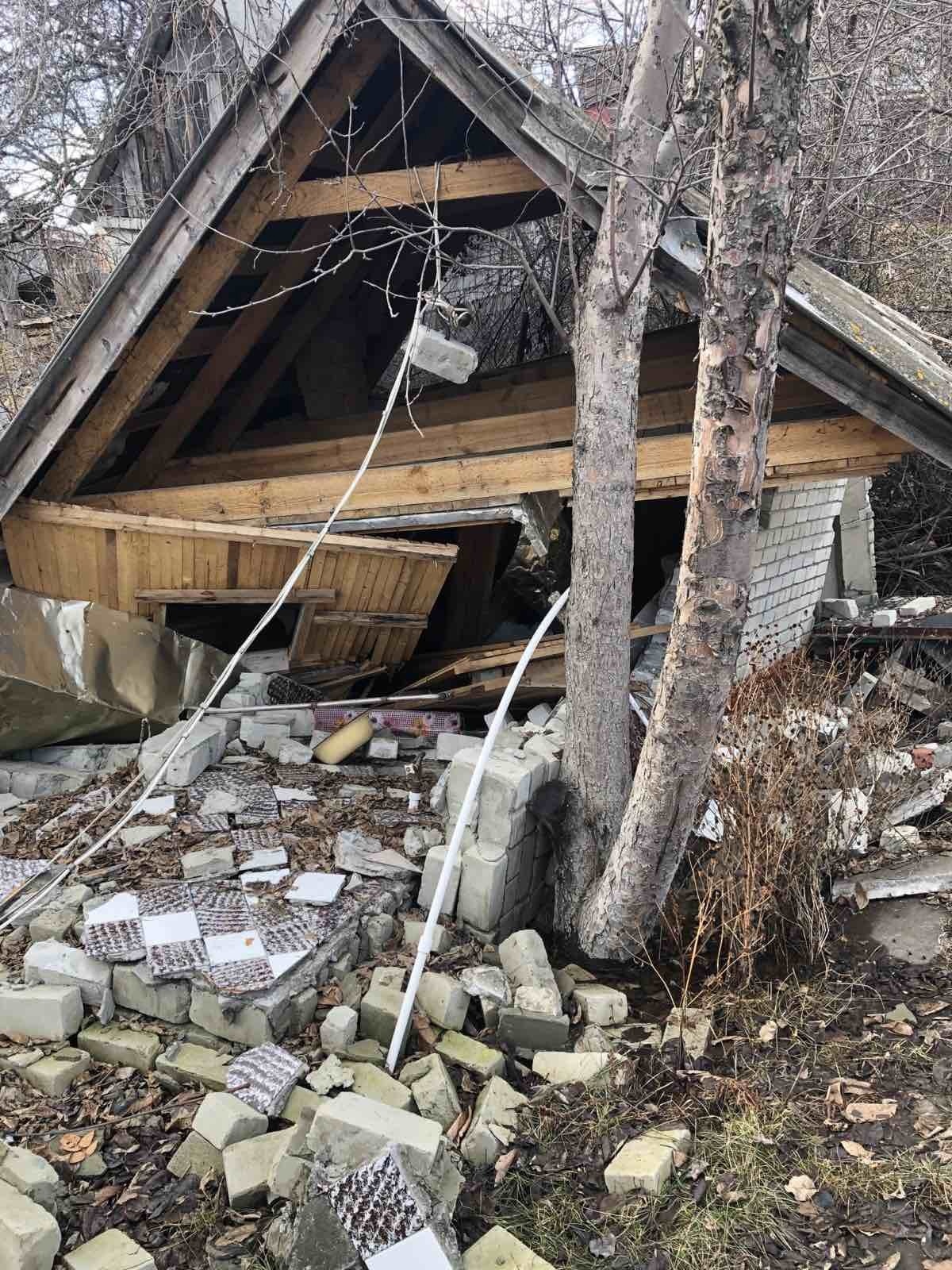 В соцсети показали разрушенные оползнем дачи | 23.04.2023 | Саратов -  БезФормата