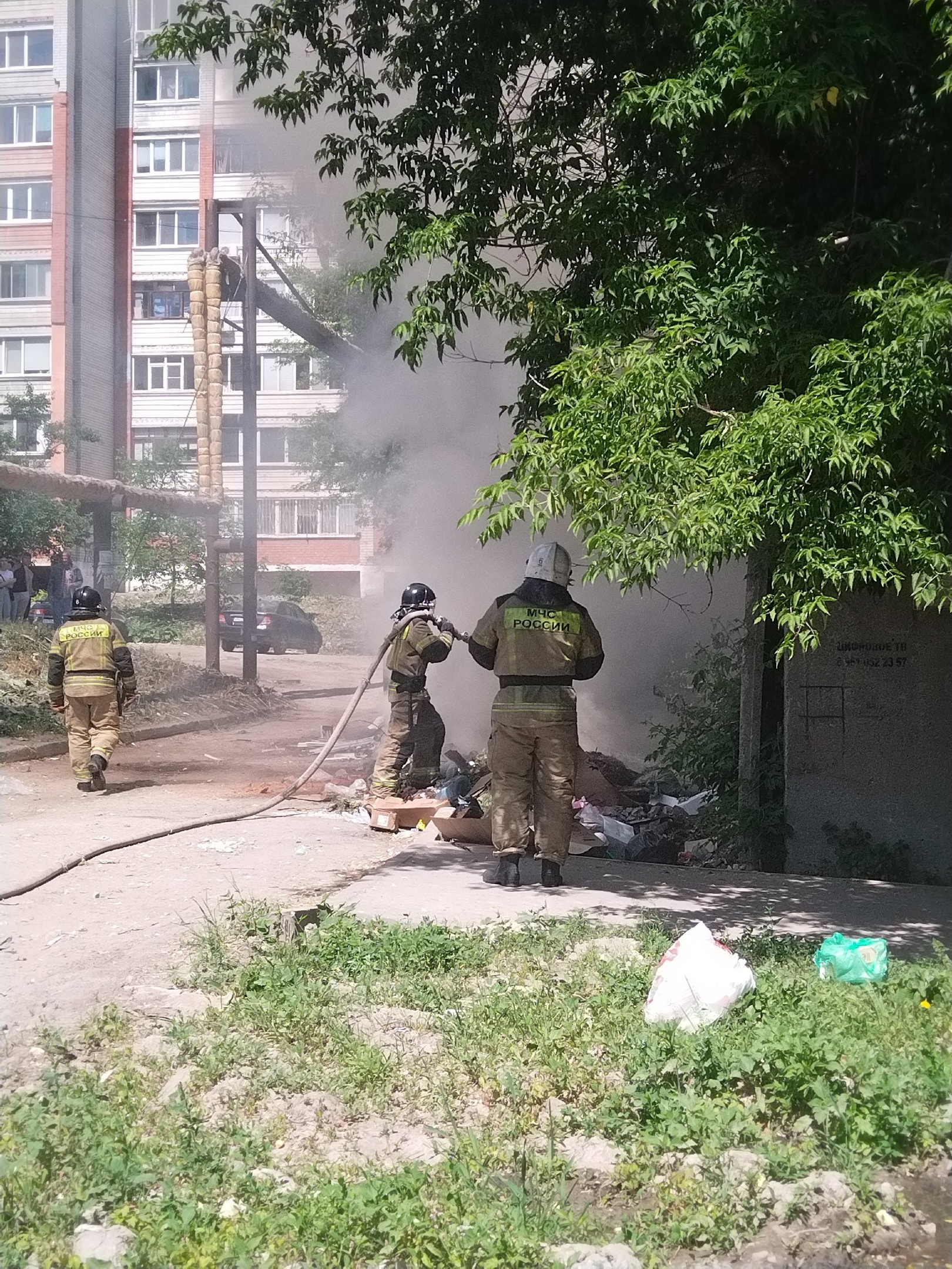 Жители Крекинга жалуются на малолетних пироманов | 31.05.2024 | Саратов -  БезФормата