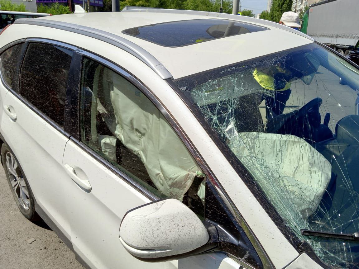 Маршрутка попала в аварию, пострадали две женщины | 06.07.2024 | Саратов -  БезФормата